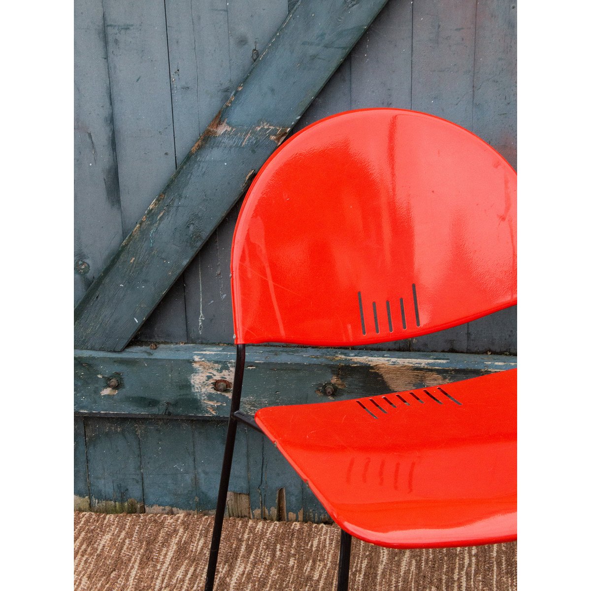 Chaise en métal rouge Diana N°126 - Bon état rouge, DEBONGOUT