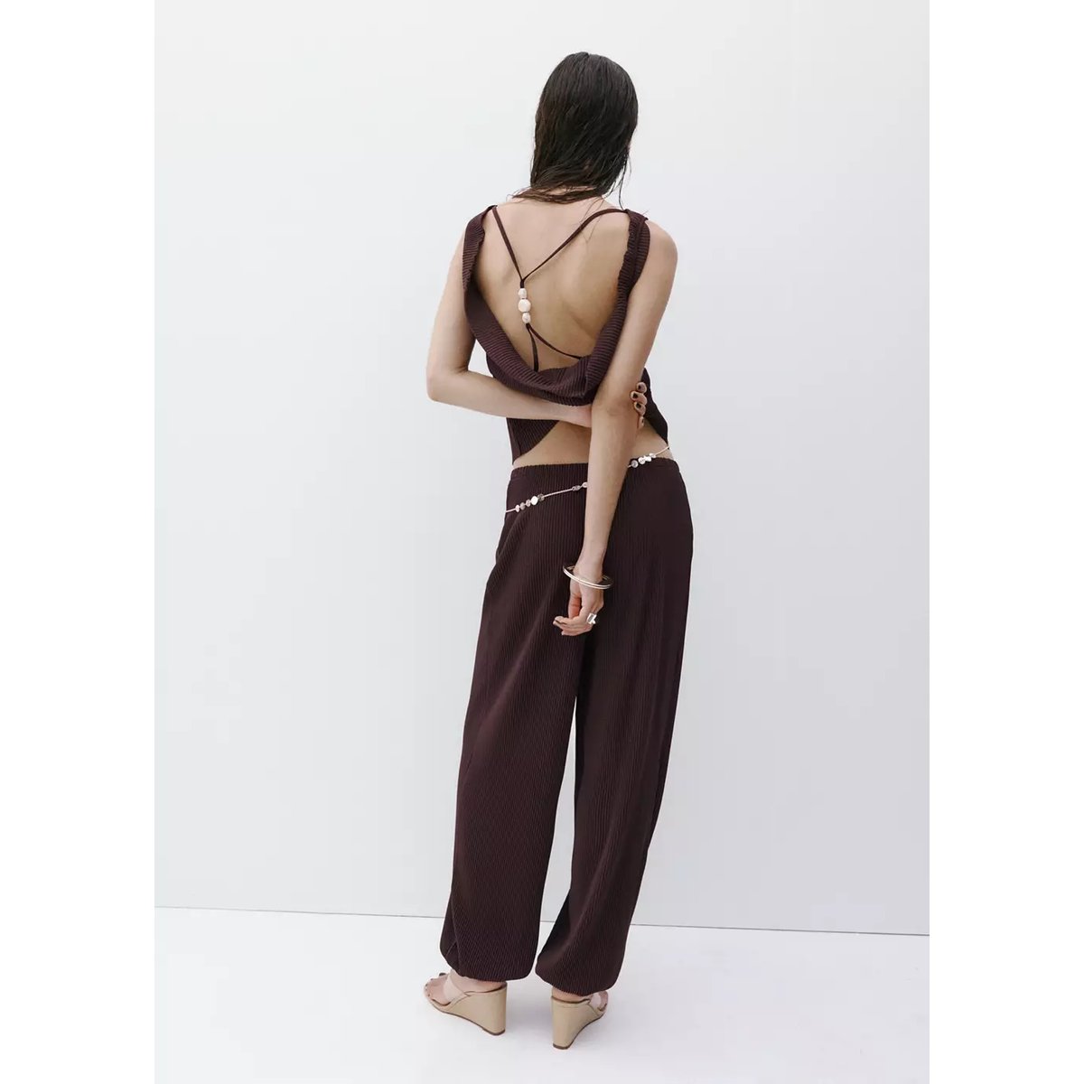 Pantalon bouffant texturé chocolat, MANGO