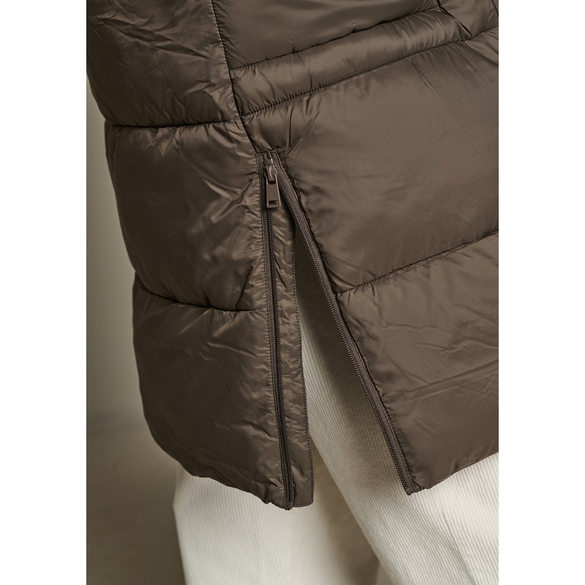 Doudoune longue à capuche taupe, LOLALIZA