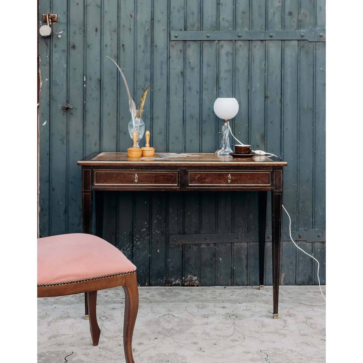 Bureau en bois et cuir Edouard N°497 - Bon état bois foncé, DEBONGOUT