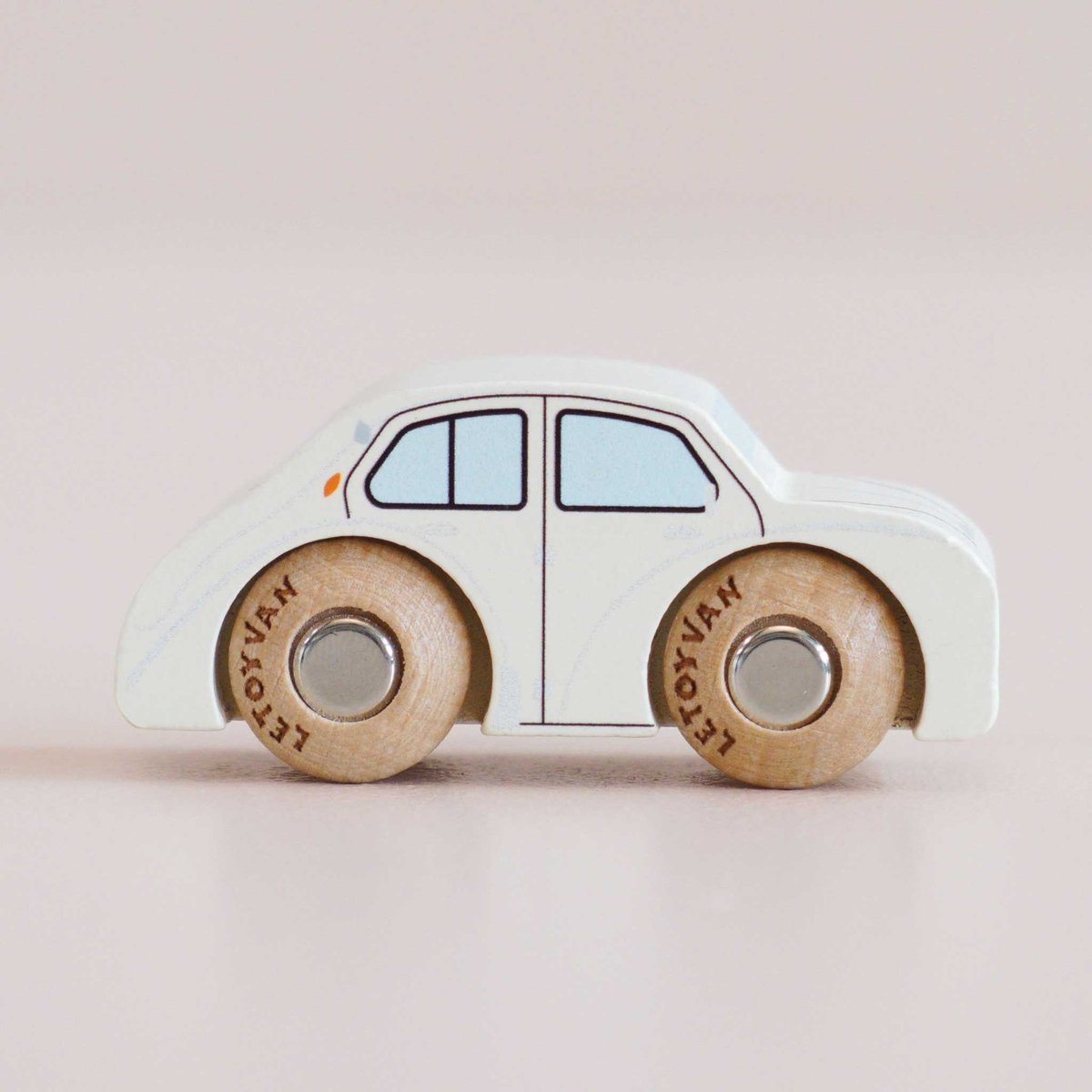 Voiture René No 20 blanc, LE TOY VAN