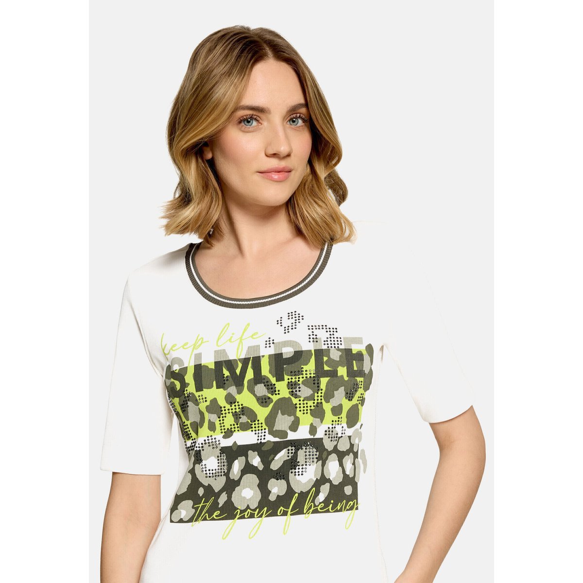 T-shirt basique de texture côtelée patch cream/green, BETTY BARCLAY