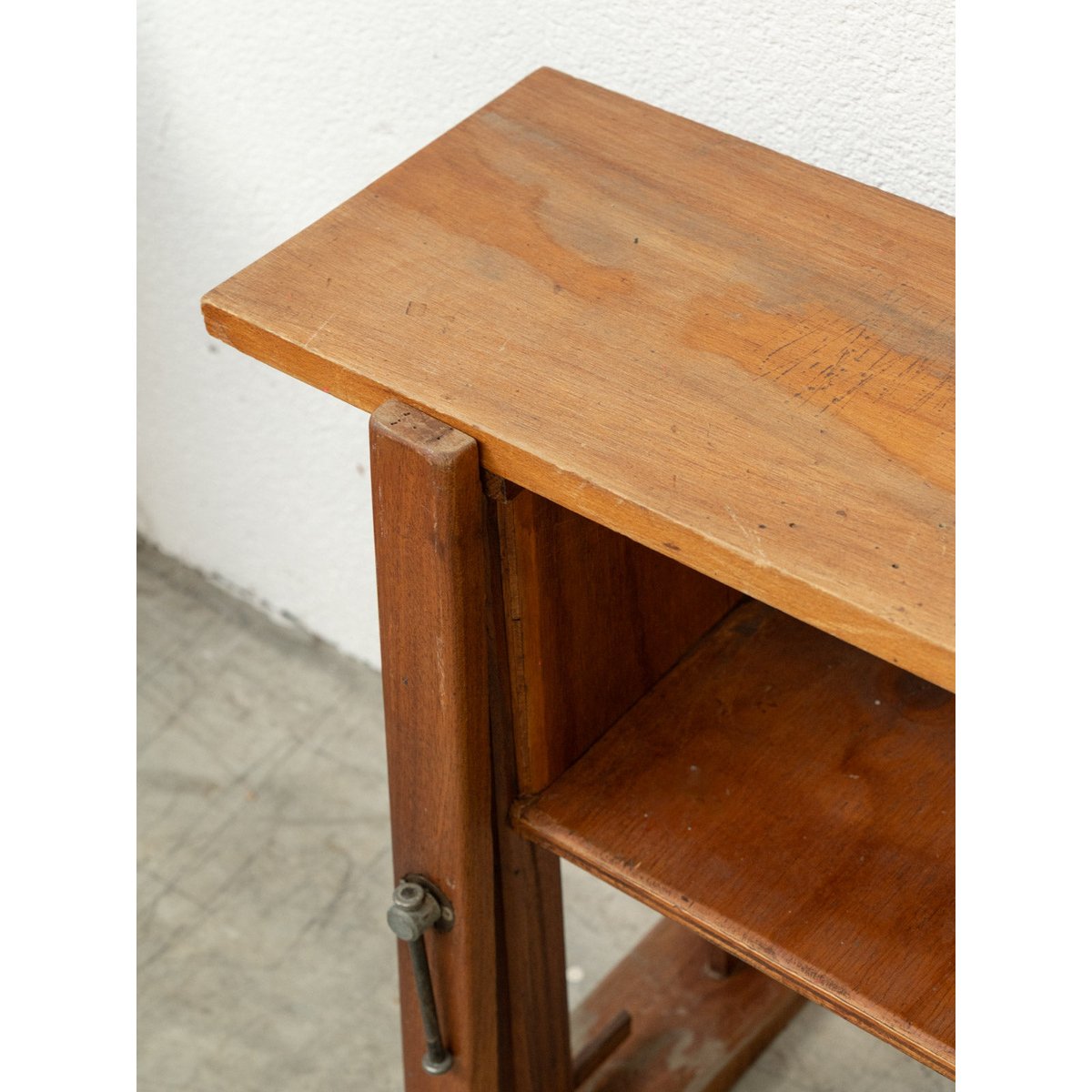 Petit établi en bois Fernand N°477 - Bon état bois foncé, DEBONGOUT