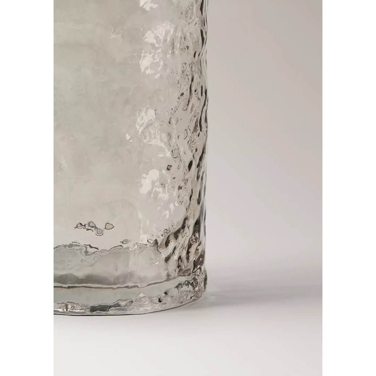 Vase 100 % cristal à relief marron moyen, MANGO HOME