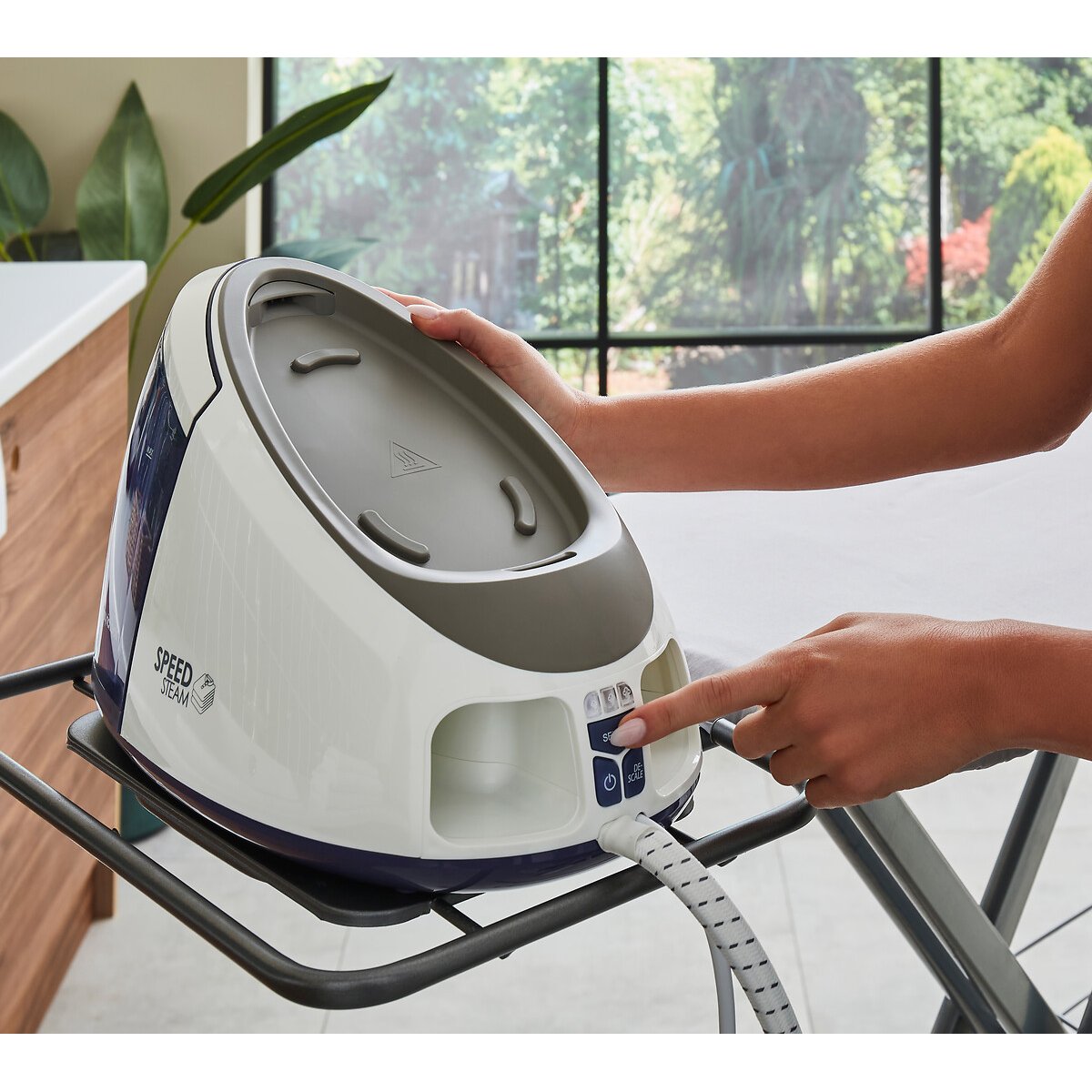 Speed Steam 3000W Steam Generator Iron - 333202 blue, MORPHY RICHARDS