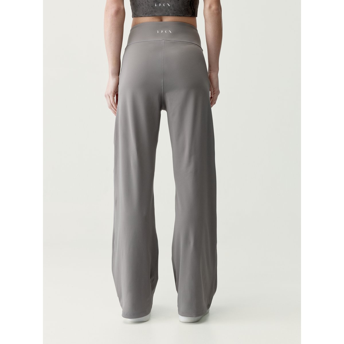 Pantalon de sport femme Lua Polo Jambe large avec poches marron vison, BORN