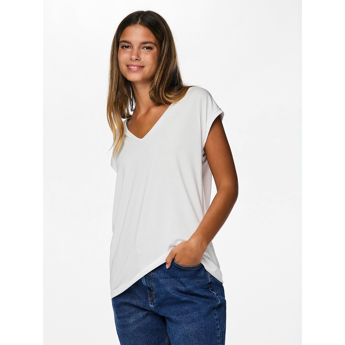 V-Neck T-Shirt white, PIECES