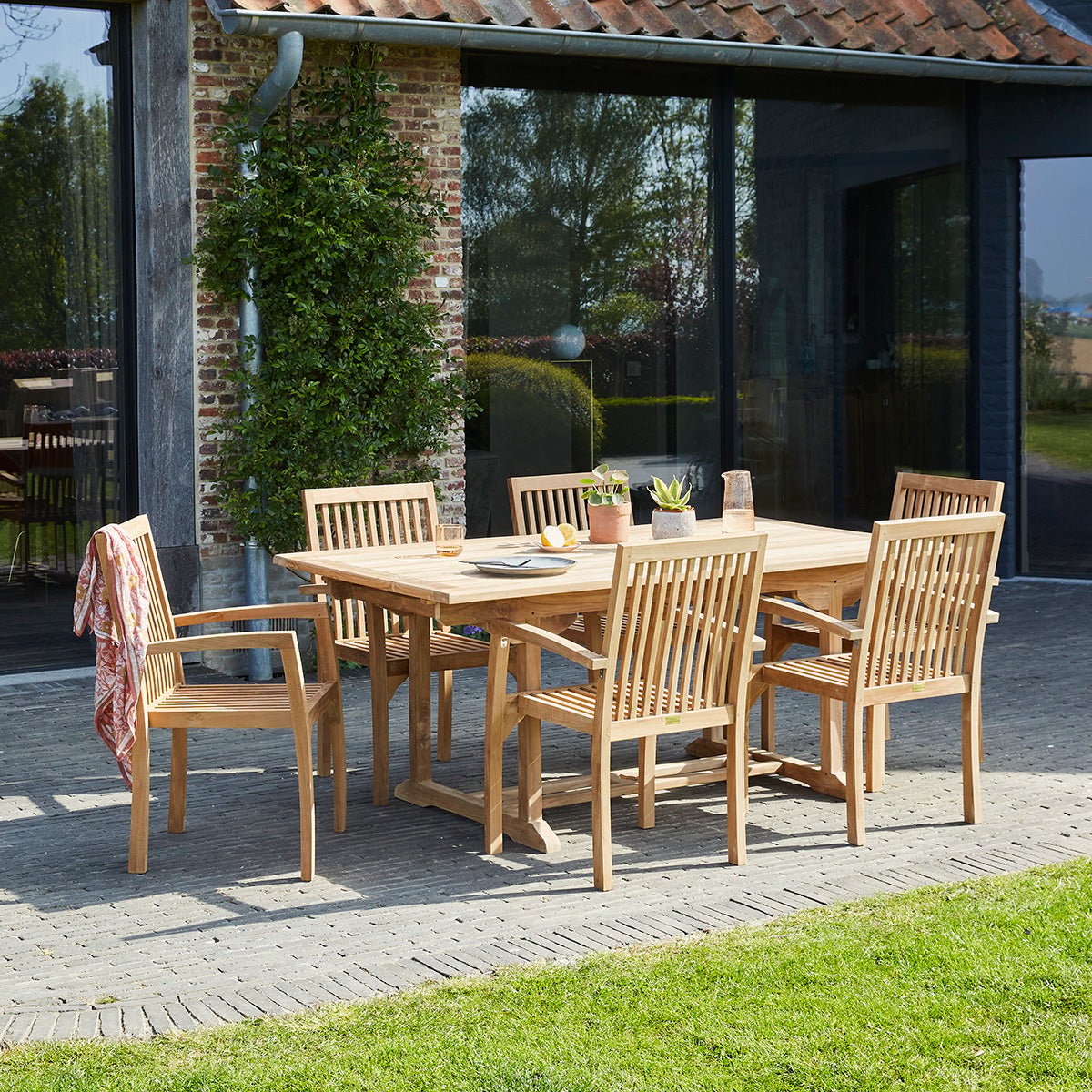 Salon de jardin en teck massif extensible 8/10 places MIDLAND naturel, BERAH GETAH