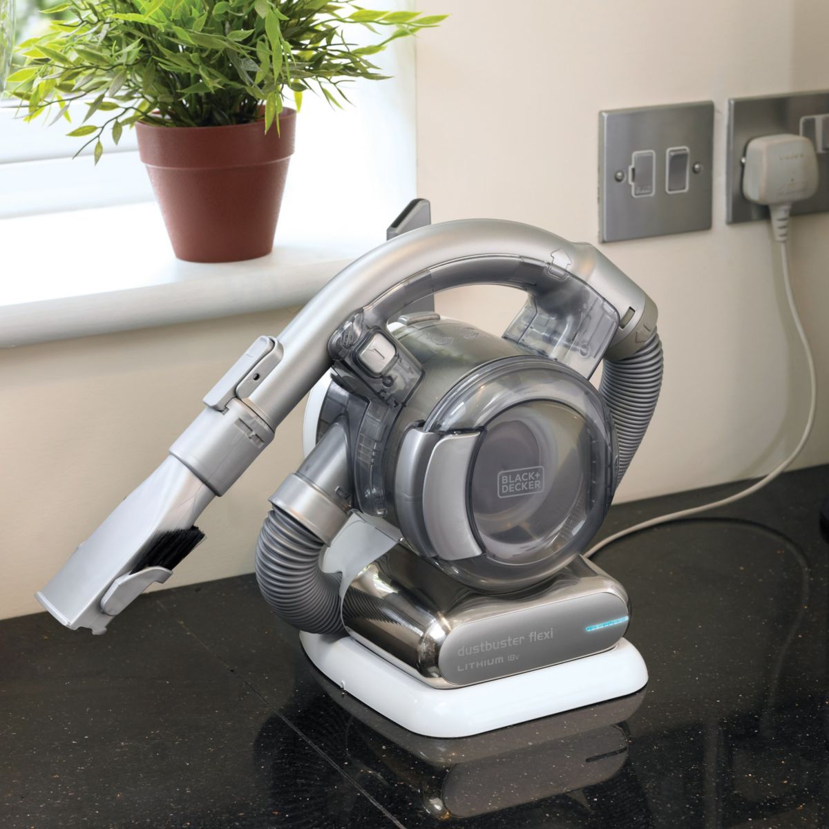 Aspirateur main PD1820L gris, BLACK & DECKER