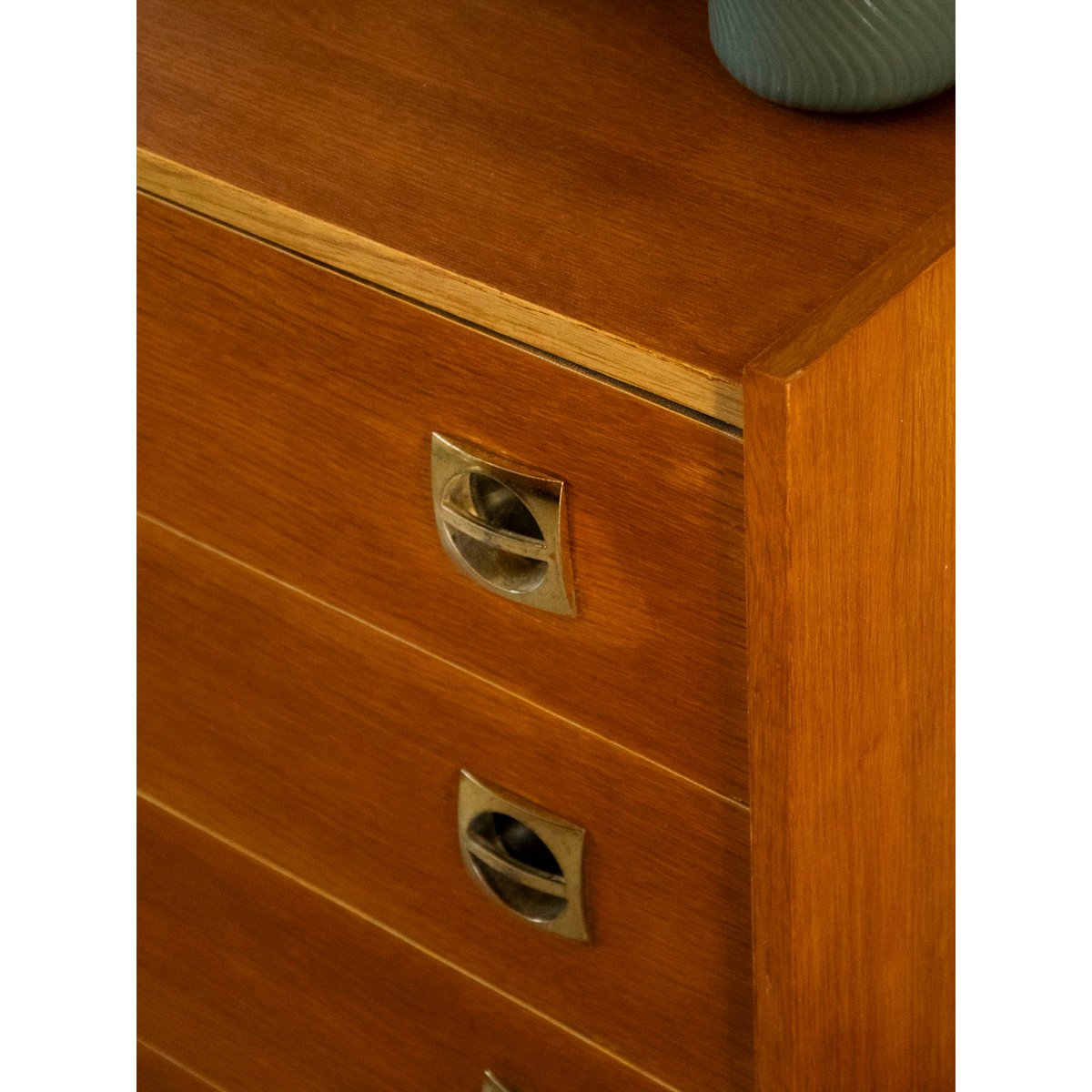 Commode sixties en bois Garance N°587 - Bon état bois foncé, DEBONGOUT