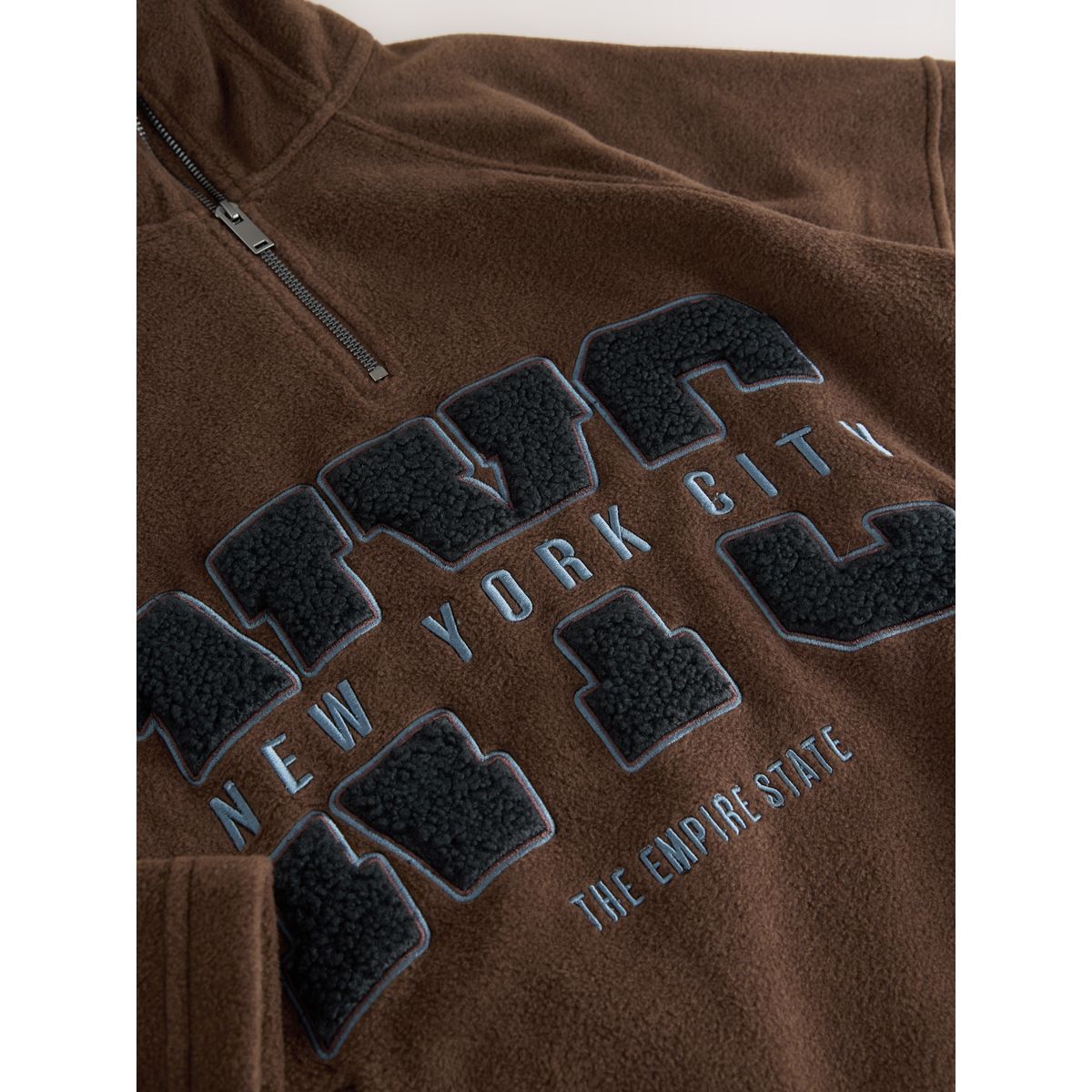 Pull à col zippé en polaire chocolat new york, NEXT