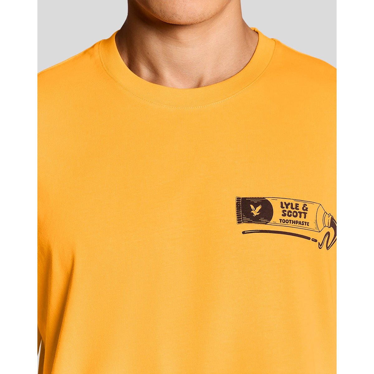 T-shirt imprimé dos graphique orange flamme/ jais noir, LYLE & SCOTT