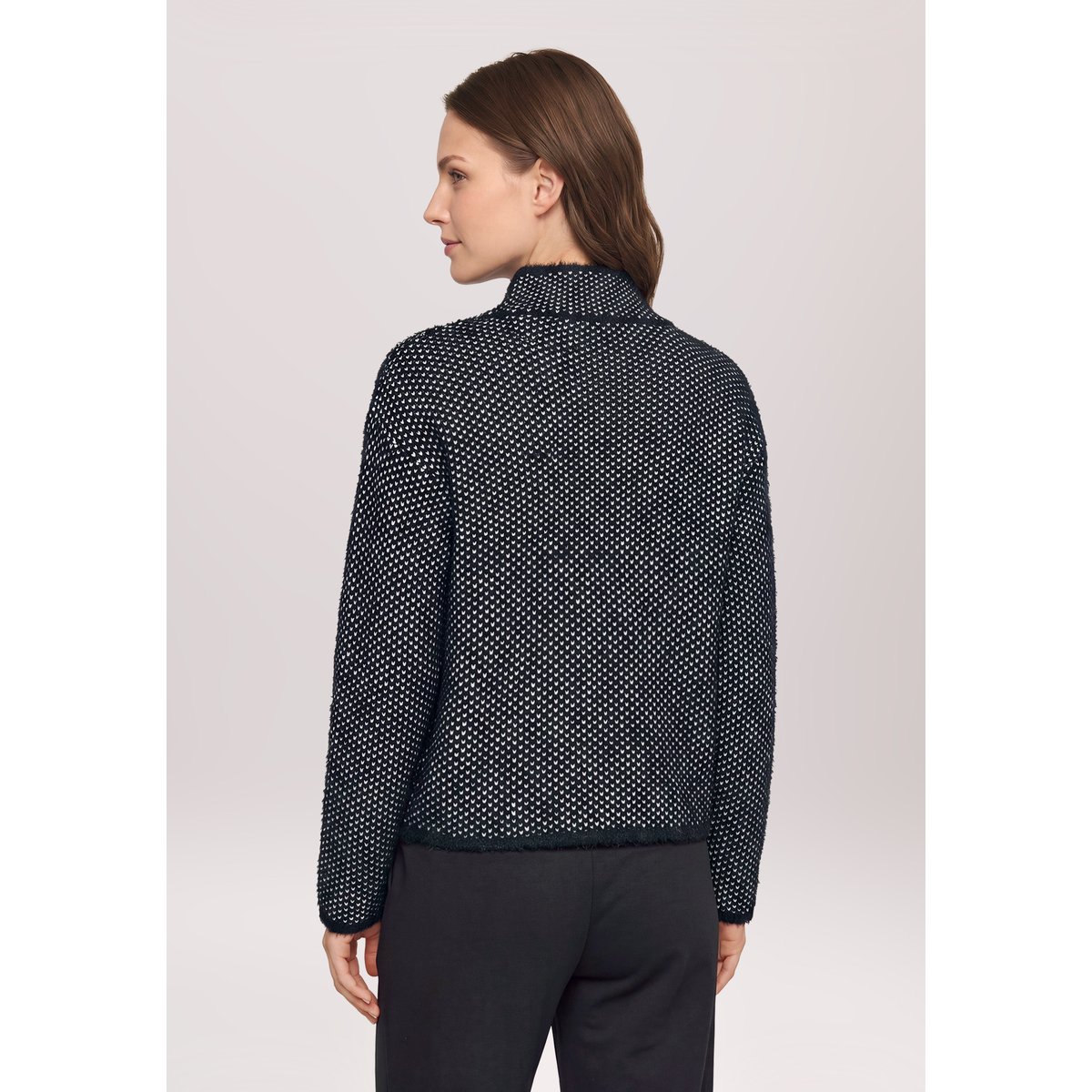 Pull-over en maille à motif jacquard patch black/cream, BETTY BARCLAY