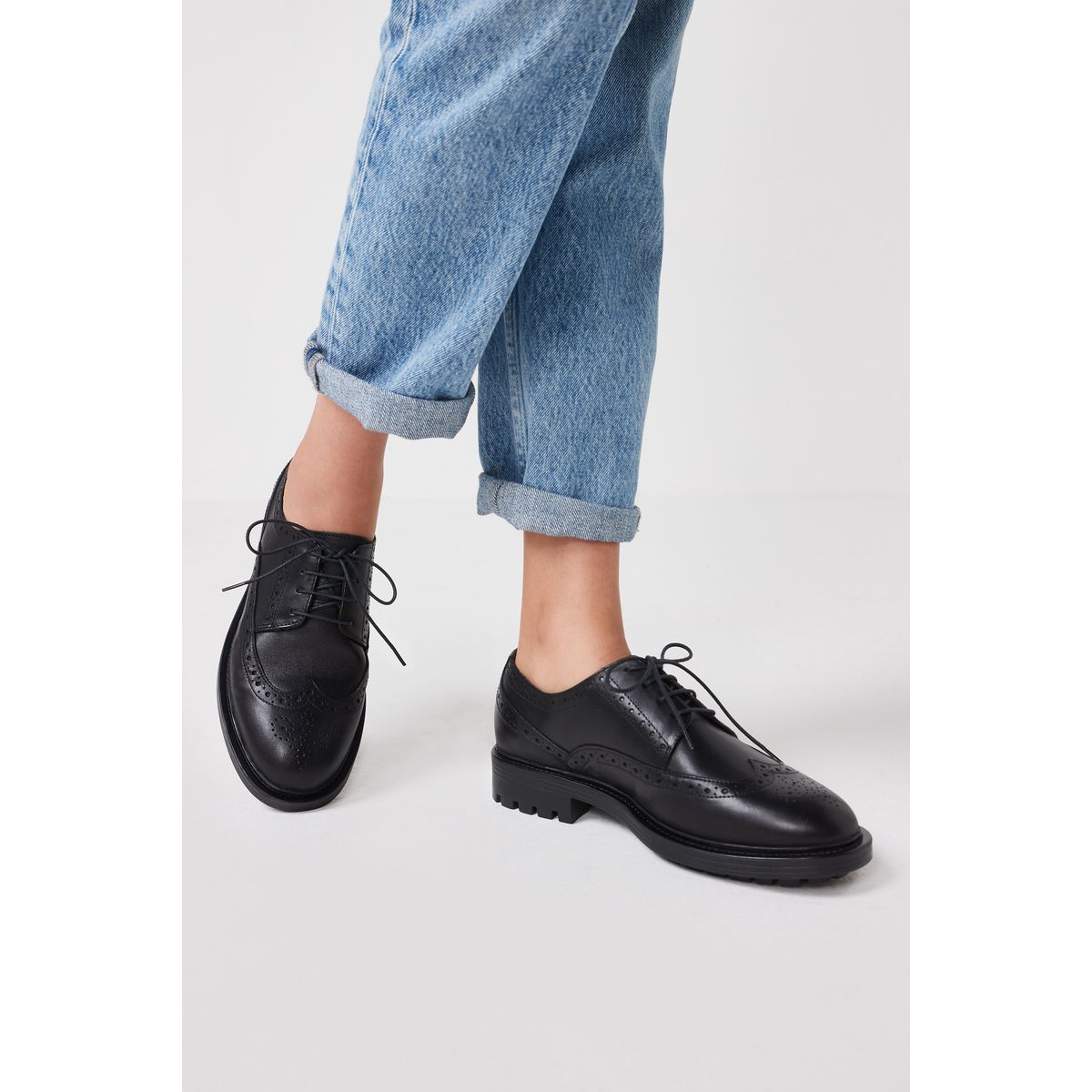 Chaussures Richelieu En Cuir À Lacets noir, NEXT