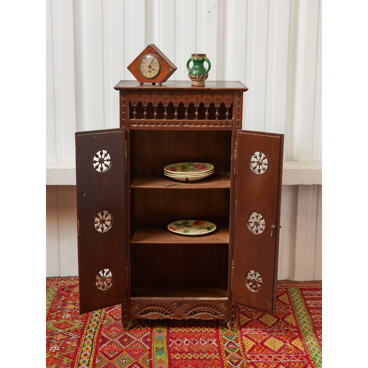 Buffet régional en bois Gilbert N°1711 - Bon état bois foncé, DEBONGOUT