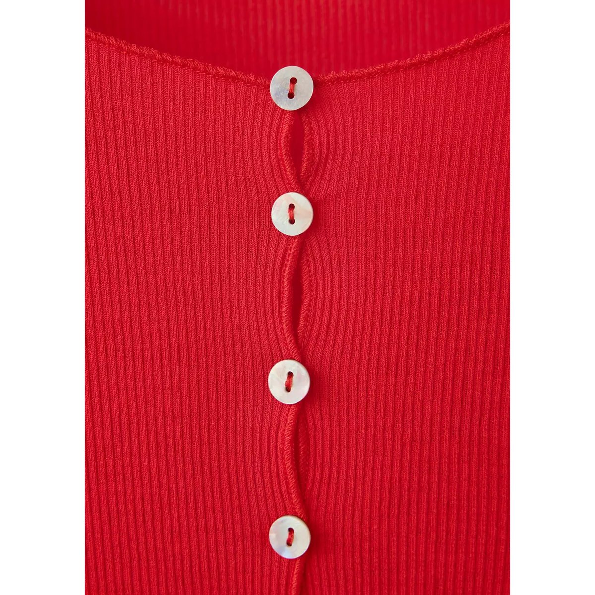 T-shirt côtelé boutons rouge, MANGO