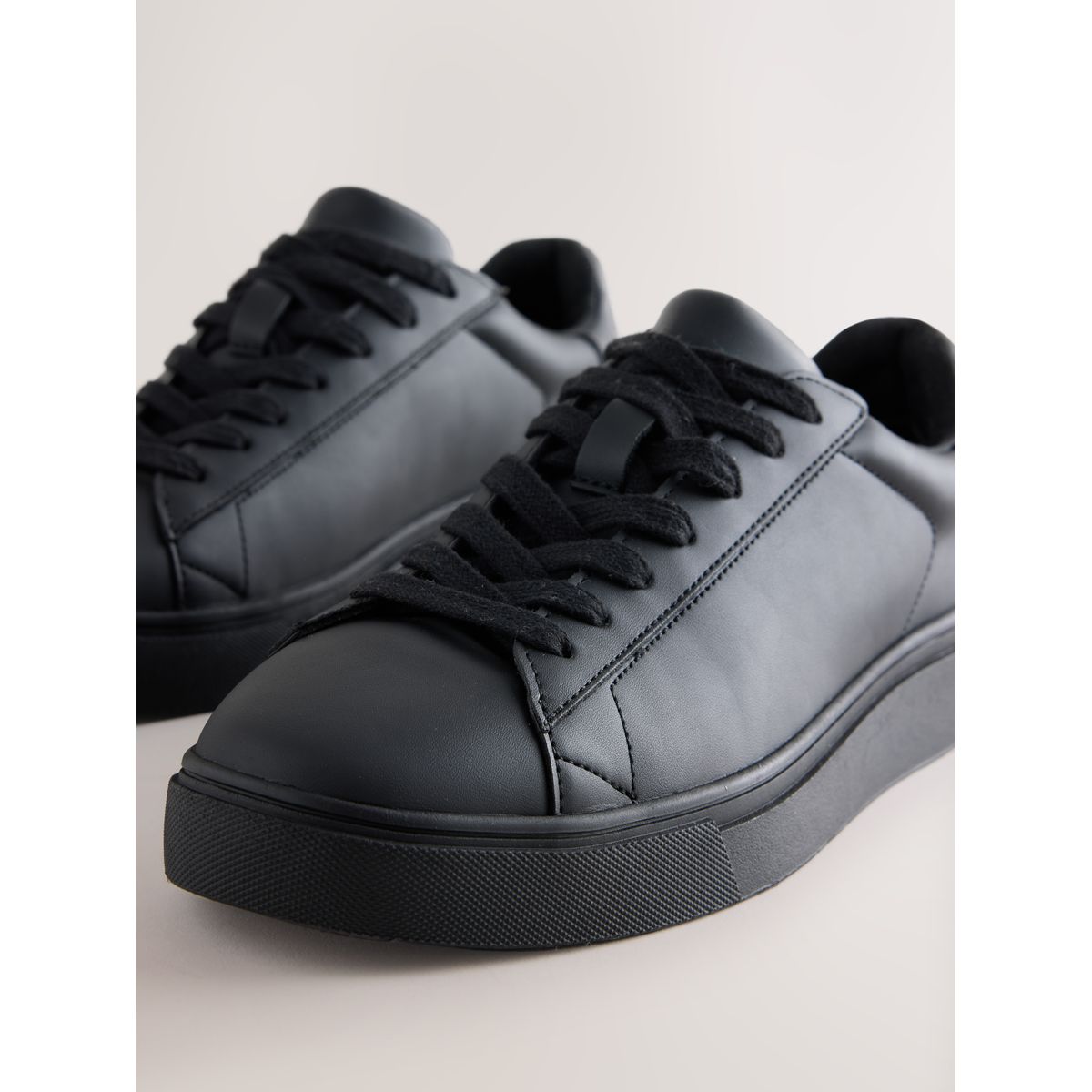 Baskets chic et décontractées longline noir, NEXT