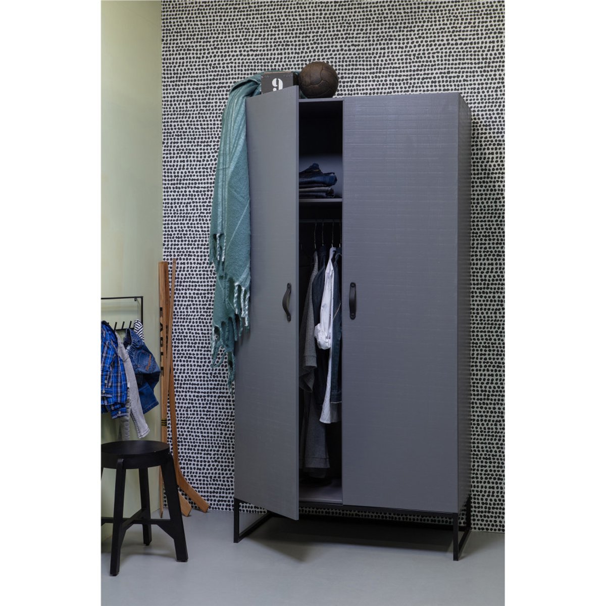 Armoire 2 portes en pin massif- MORRIS gris, WOOOD