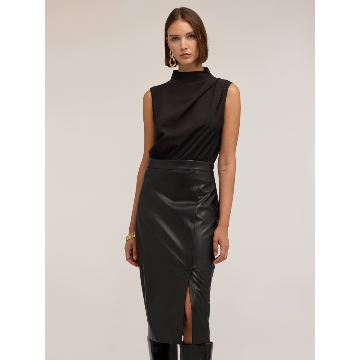 Robe fourreau avec drapé et fente noir, MOTIVI
