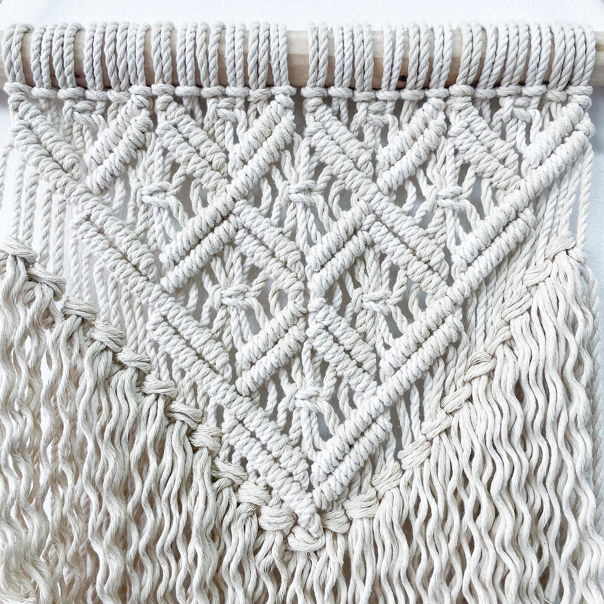 Decoração de parede em macramé LOURDES, Macramar natural, MACRAMAR