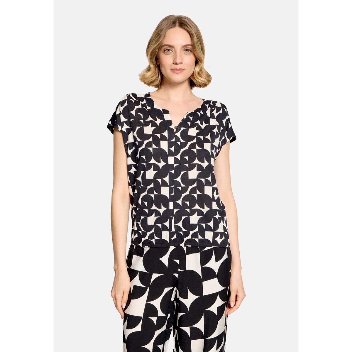 T-shirt façon blouse à élastique noir/blanc, BETTY & CO