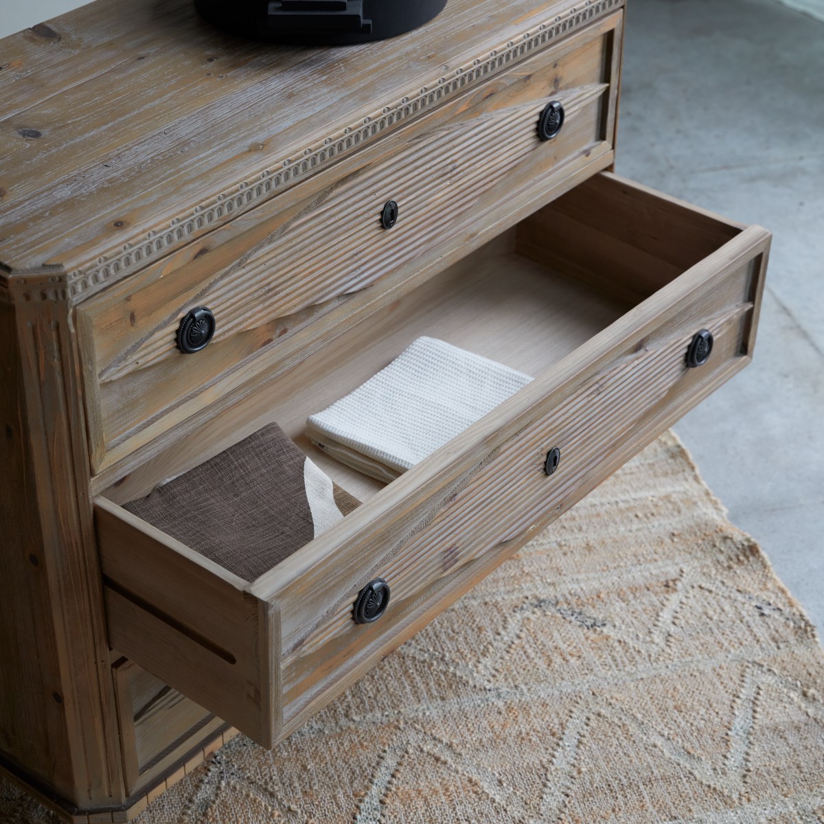 Commode en Pin massif, EMILY naturel, TIKAMOON