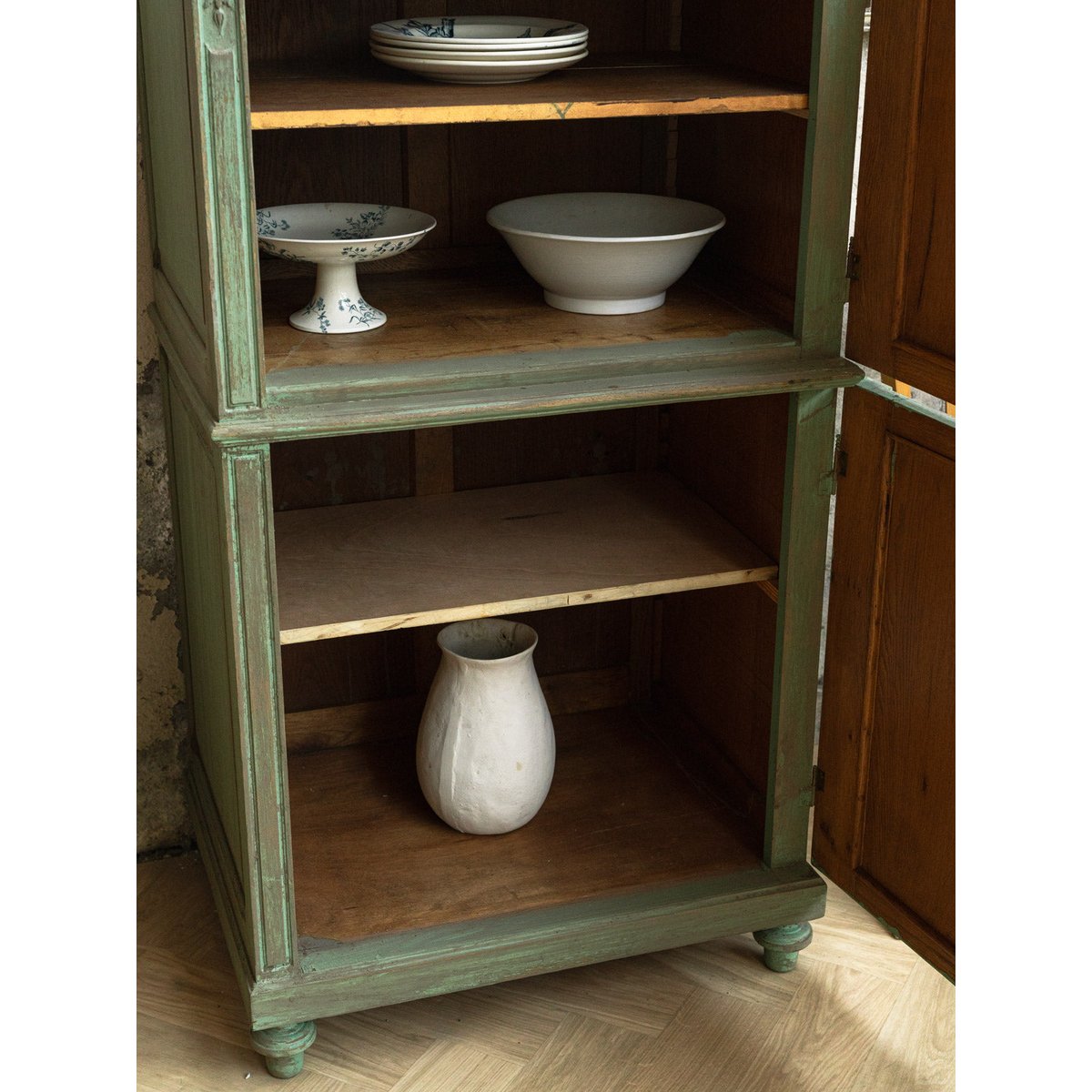 Armoire en bois Blandine N°441 - Bon état vert, DEBONGOUT