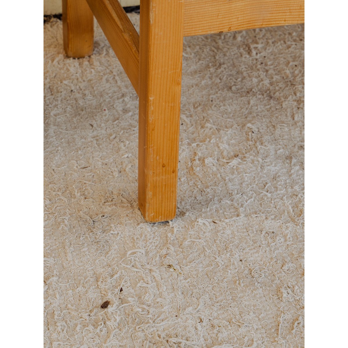 Lot de 4 chaises en bois Claude N°1389 - Bon état bois clair, DEBONGOUT