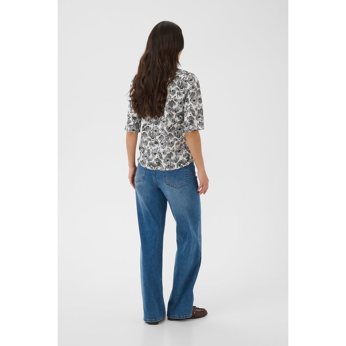 Short sleeved blouse blanc chalk w. black deep aop, KAFFE