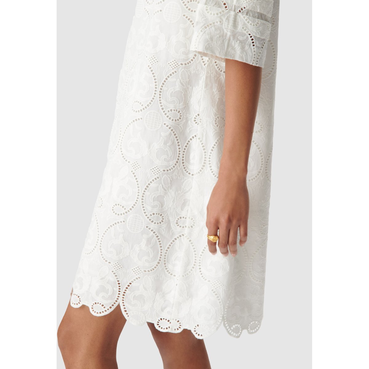 Robe chemise courte brodée blanc cassé, IKKS