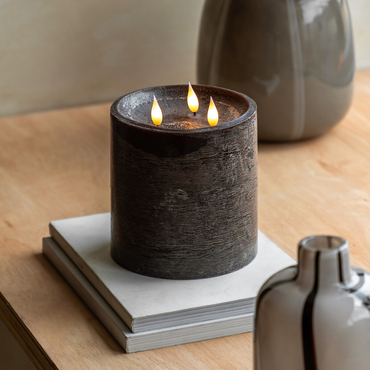 15cm LED 3-Wick Candle in Mocha brown              , ÉDITÉ