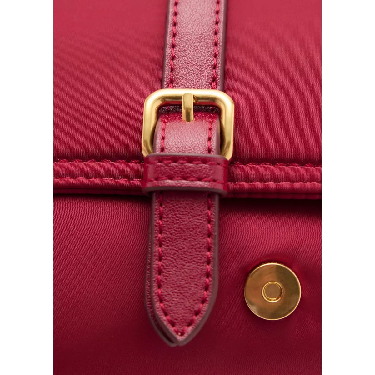 Sac bandoulière avec poches et boucle rouge, MANGO