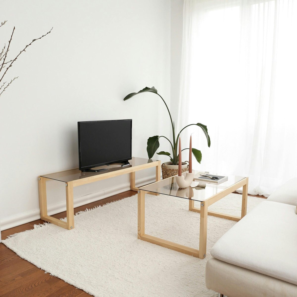 Meuble TV 130 cm moderne bois et verre LHASA bois clair, PIER IMPORT