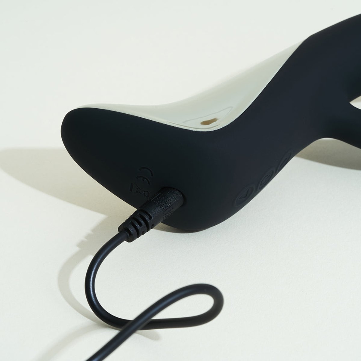 Vibromasseur va-et-vient ENÖ noir, BLACK EDITION