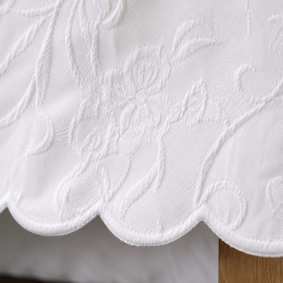 Jeté De Lit   Coton Piqué Jacquard - PLUME DE COTON blanc, TRADITION DES VOSGES