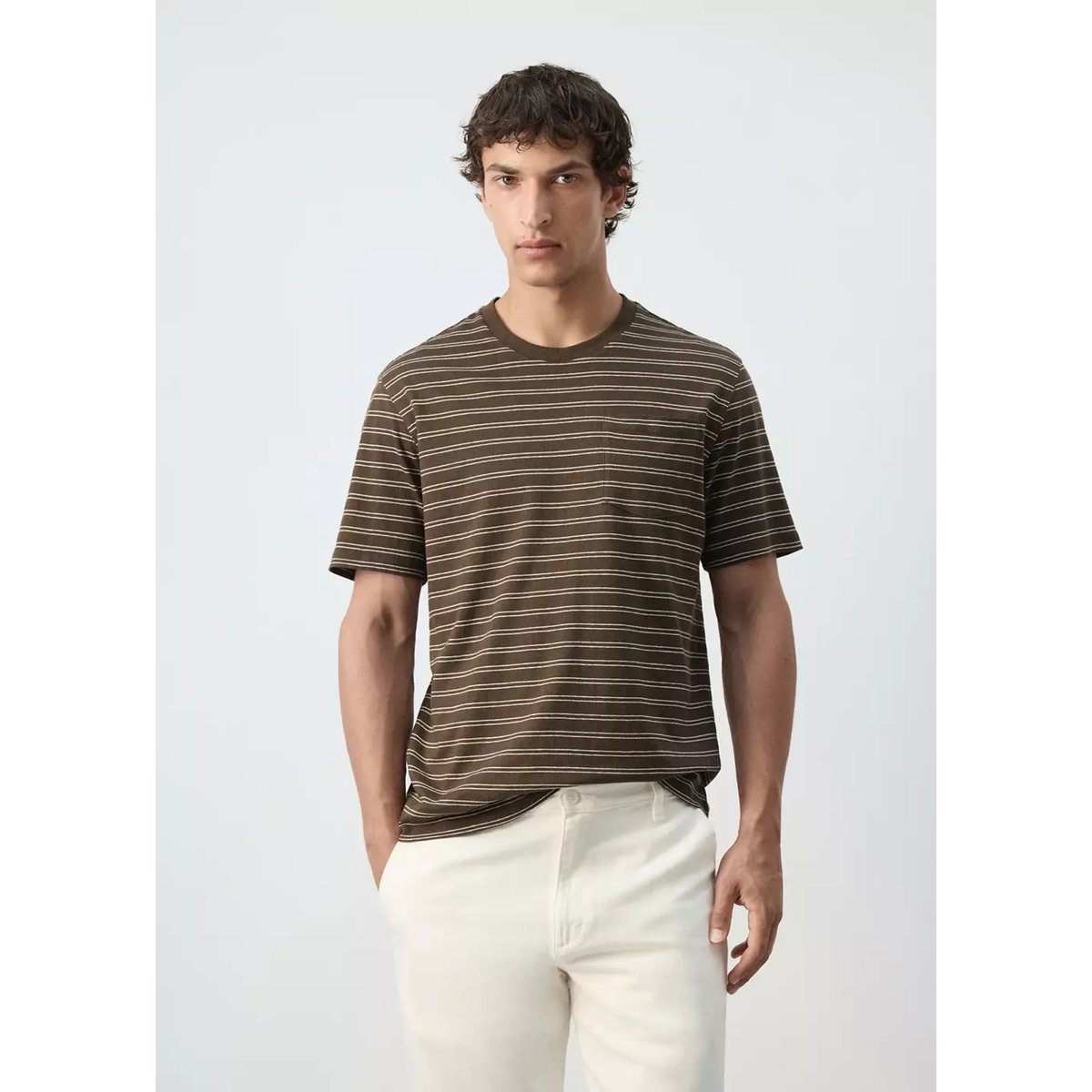 T-shirt regular fit en mélange de coton et lin chocolat, MANGO MAN
