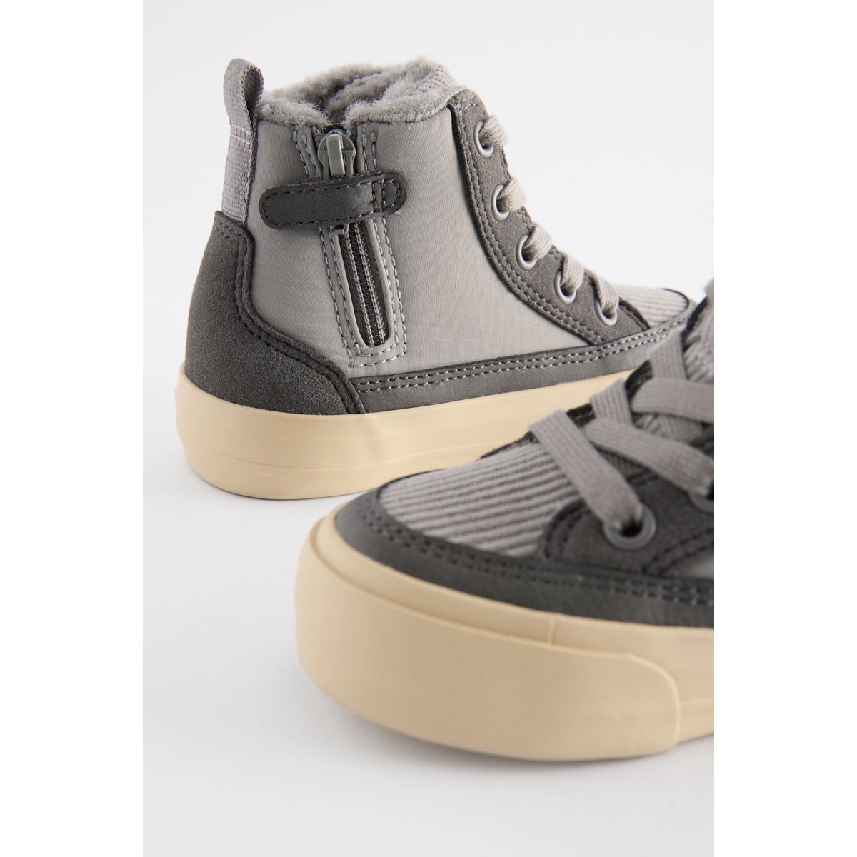 Bottes hautes à lacets avec fermeture éclair gris, NEXT