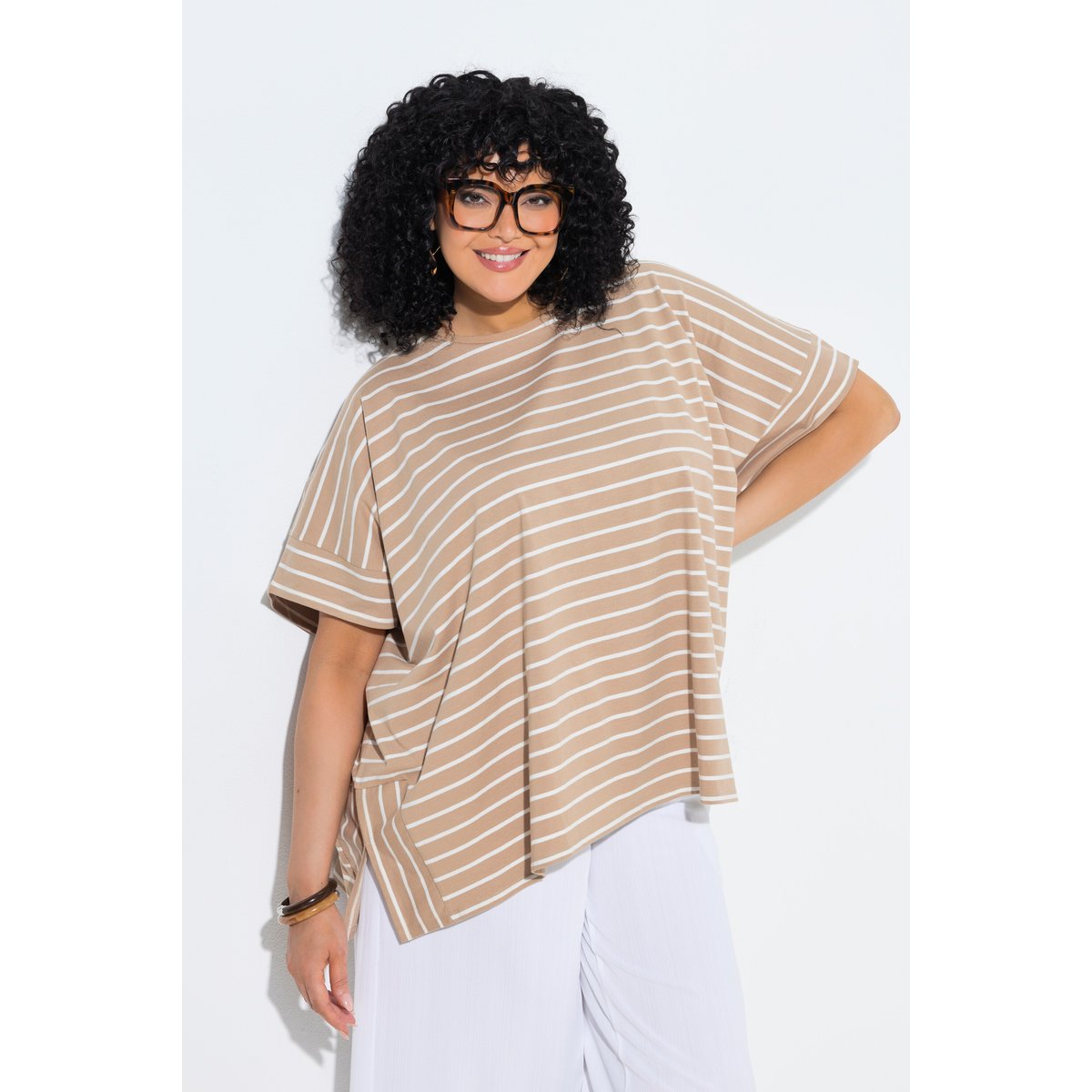 Poncho oversize, motif à rayures et col rond chameau, ULLA POPKEN