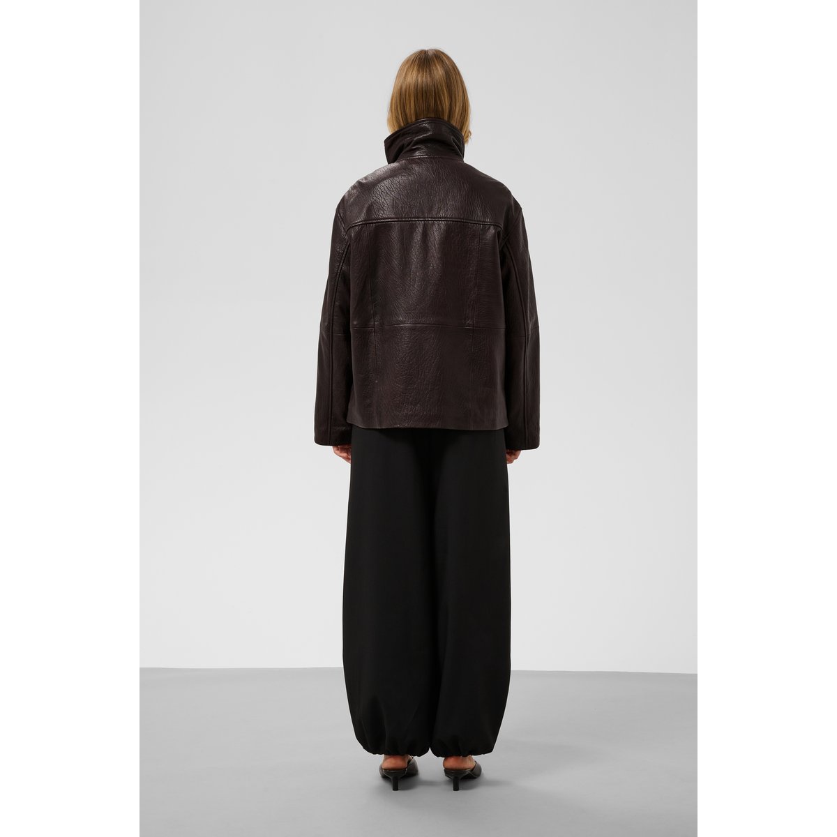 Veste en cuir marron ganache, SOAKED IN LUXURY