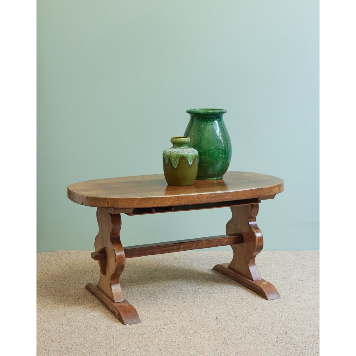 Table basse ovale en bois brut Donna N°1596 - Bon état bois foncé, DEBONGOUT