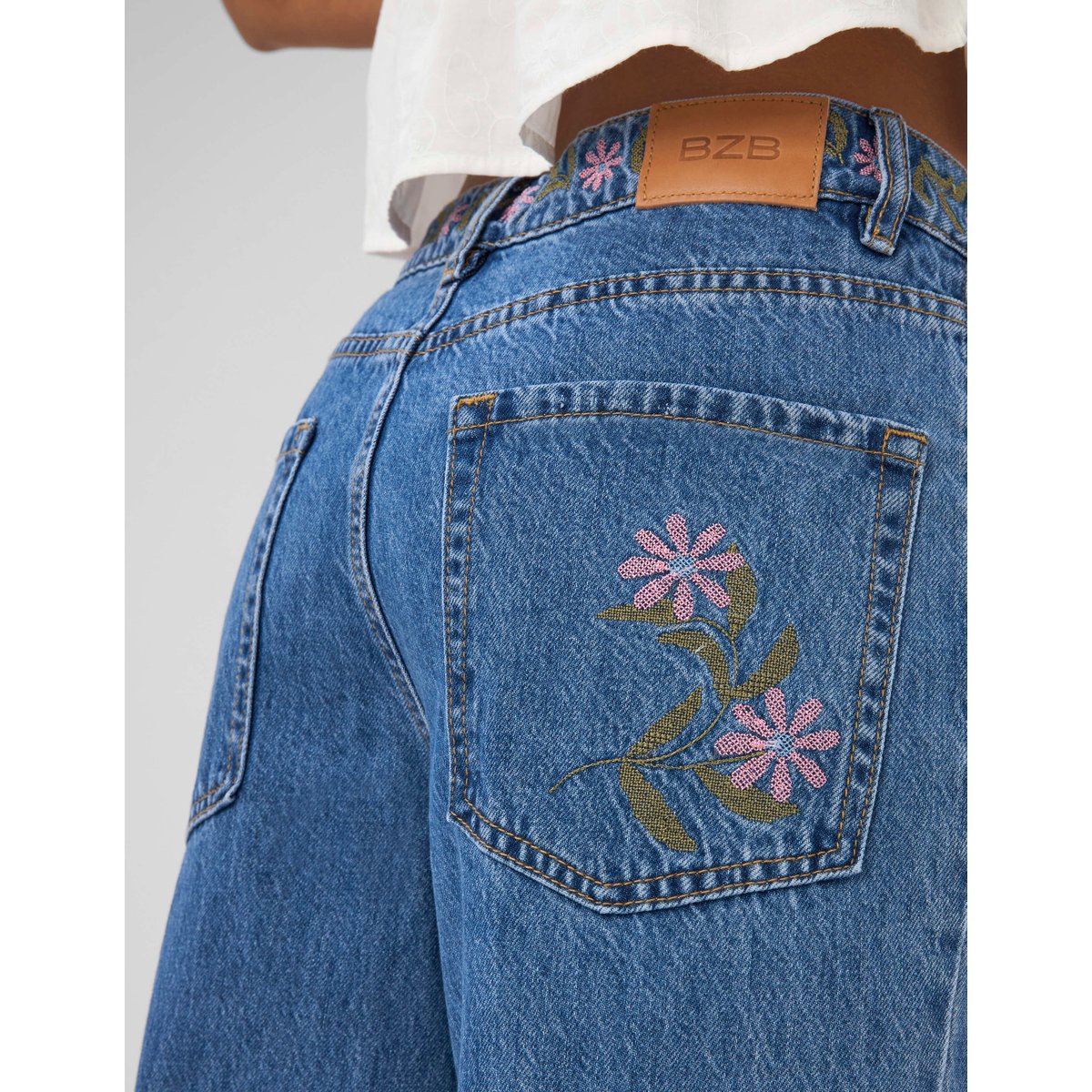 Jean baggy brodé bleu moyen, BZB