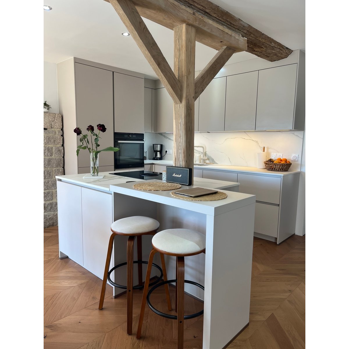 Lot de 2 tabourets de bar en bois, MORENO beige, NORDLYS