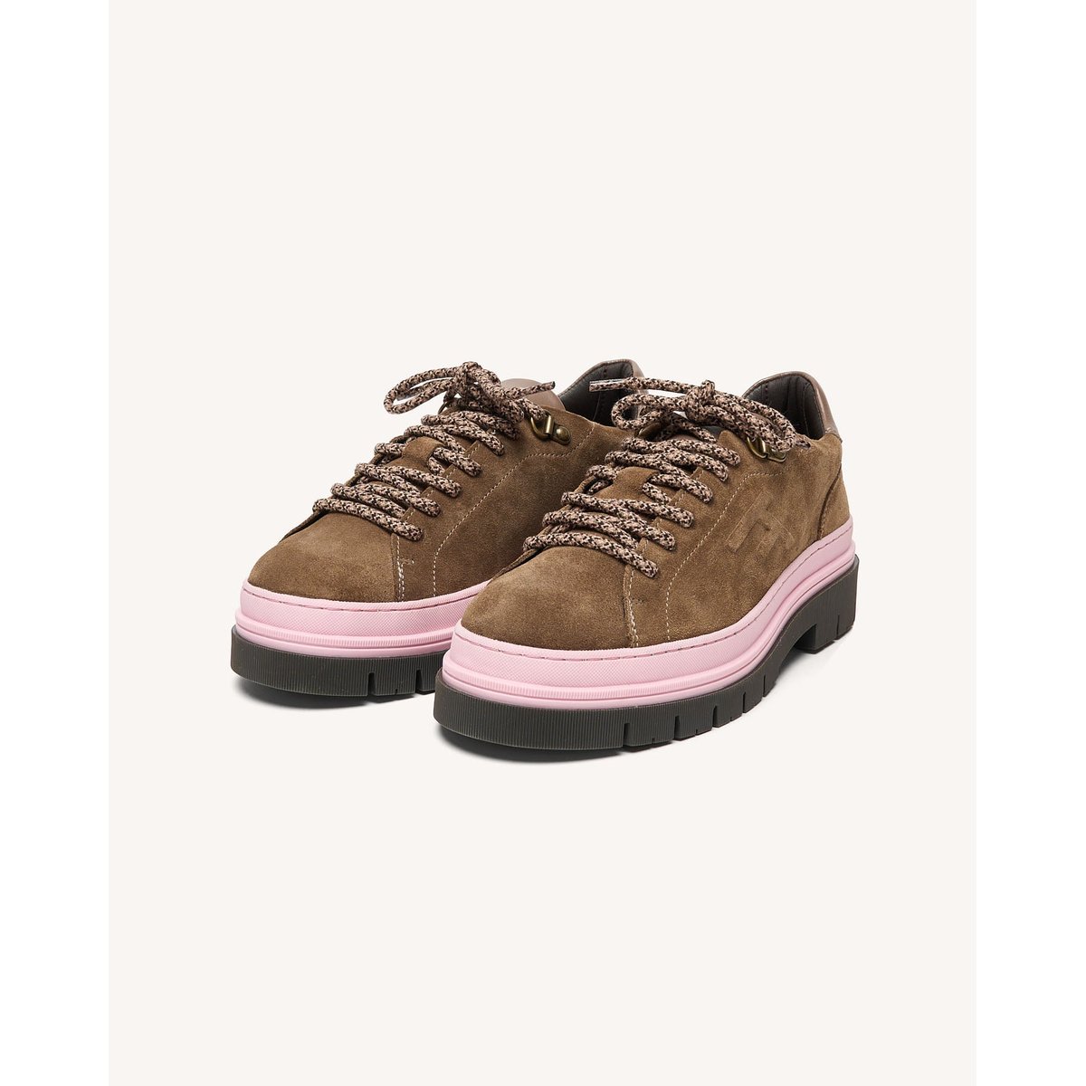 Chaussures basses en suède taupe, FAGUO