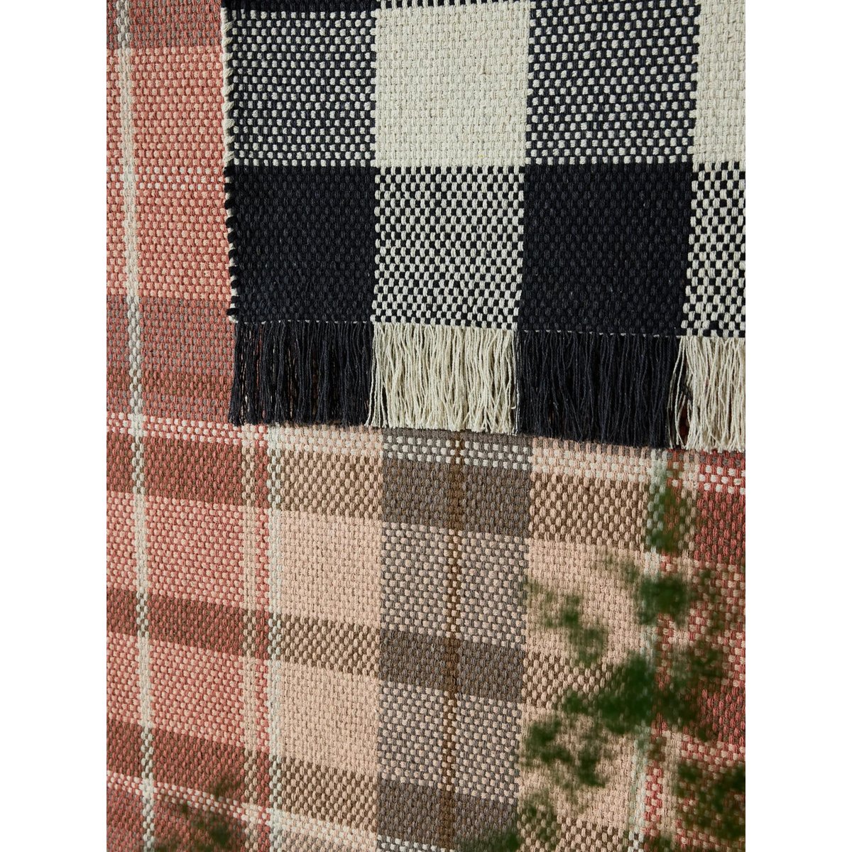 Tapis en coton tissé main LUCY noir/blanc, BENUTA 