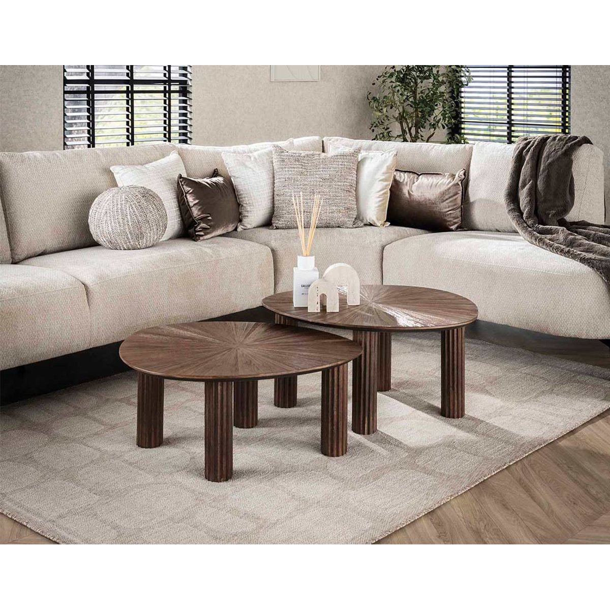 Lot de 2 tables basses gigognes en teck massif, TANIA bois, BEST MOBILIER