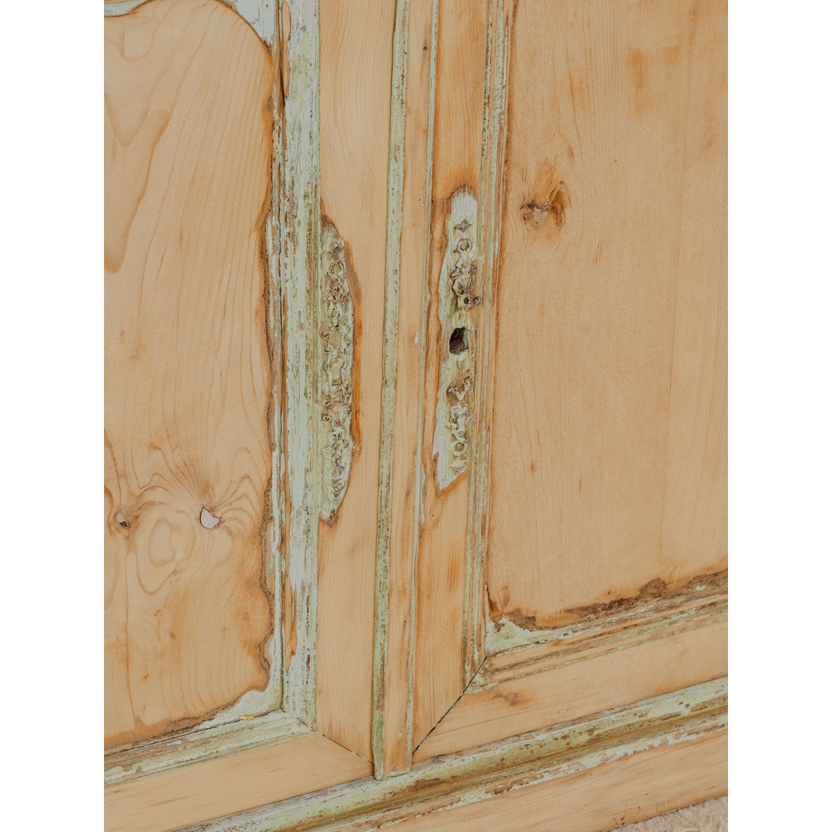 Buffet à deux corps en bois Gilbert N°1592 - Bon état bois clair, DEBONGOUT