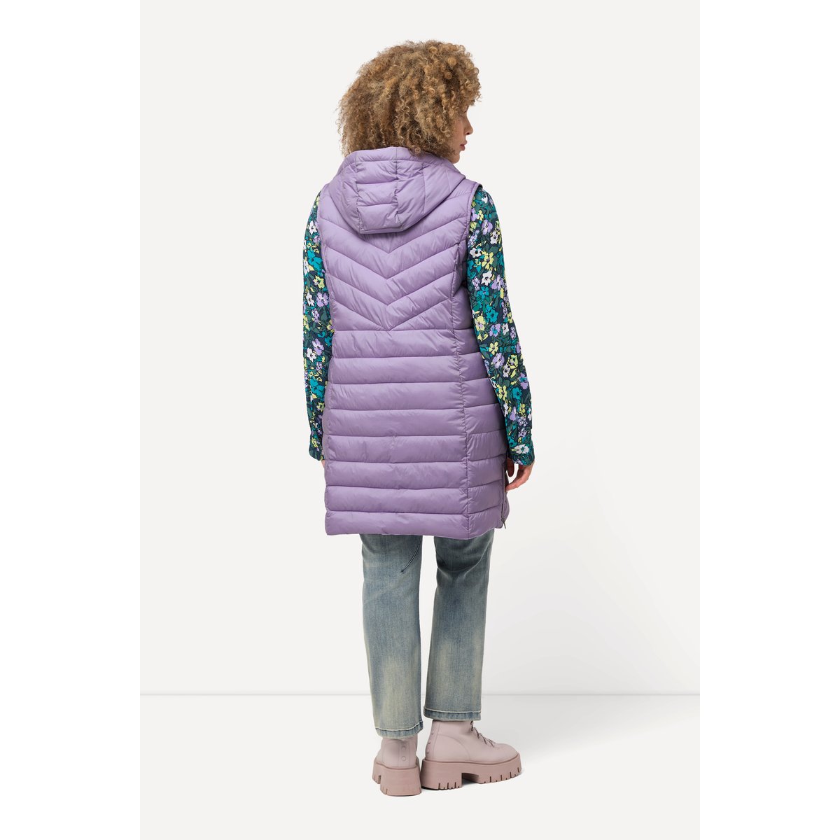 Longue veste matelassée sans manches. lavande clair, ULLA POPKEN