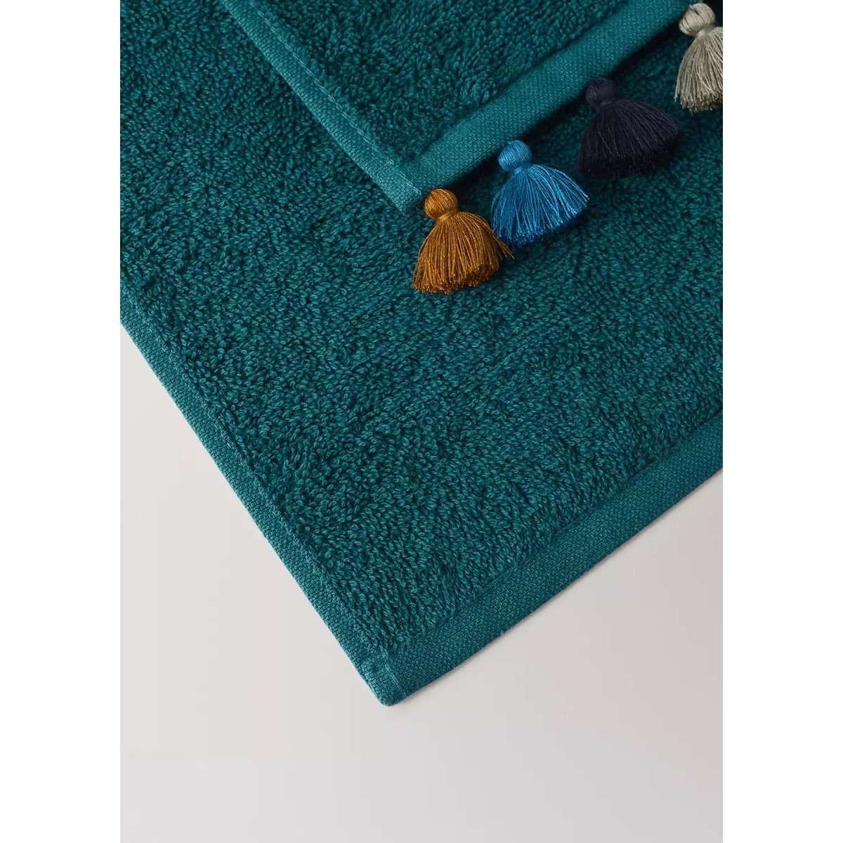 Serviette de toilette enfant coton pompons multicolores bleu de prusse, MANGO HOME