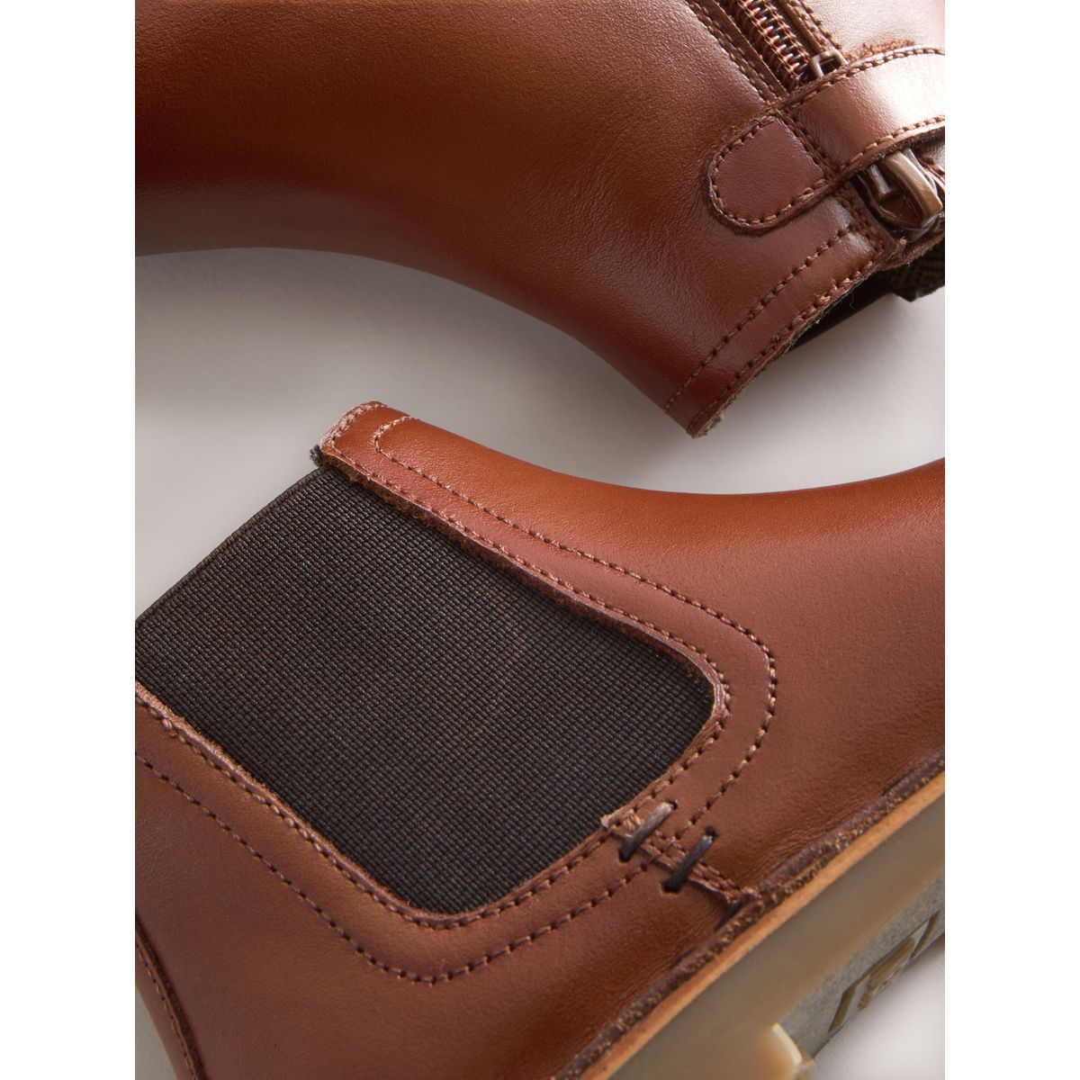 Bottes chelsea en cuir marron fauve, NEXT
