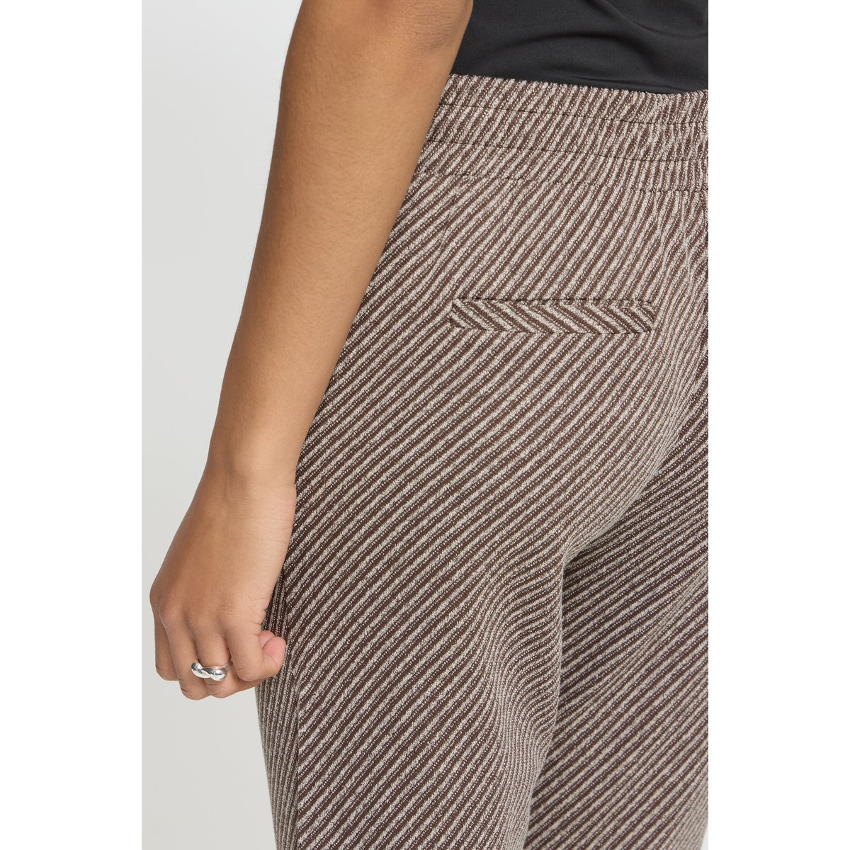 Pantalon coupe droite, longueur cheville marron blanc java/almond milk, ICHI